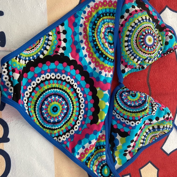 Colourful Mandela print bikini - Picture 9 of 10